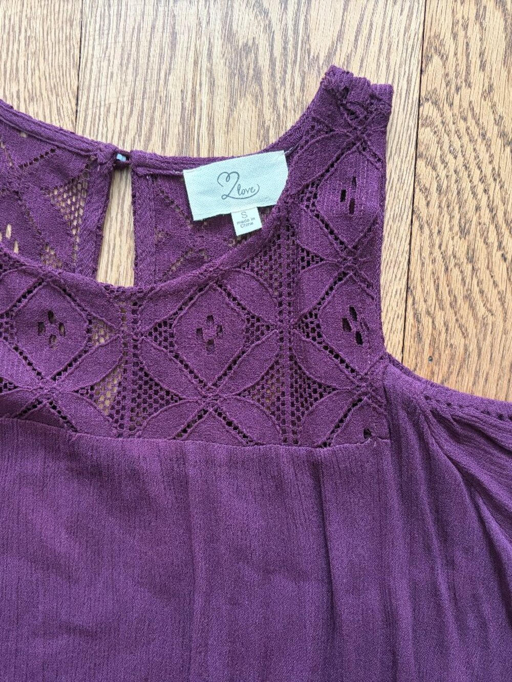 Boutique "cold shoulder" blouse, burgundy/purple, w bohemian lace panel, size S